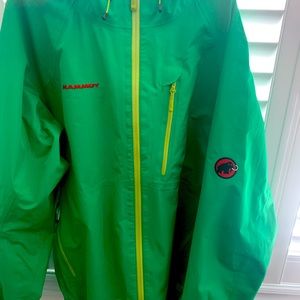 Mammut XL Gore Tex Jacket. Lightly used